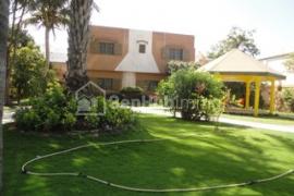 Location Villa de jardin aux mariste