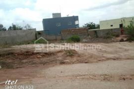 vente de terrain a YENE