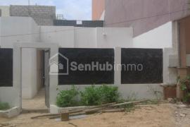 VILLA A VENDRE A PETIT MBAO( mbao villeneuve )