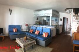 Appartement vue mer, accès direct à la plage, proche des commodités, à côté du Grand Carrefour.