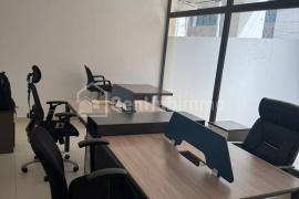 Poste de travail coworking a Point E