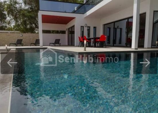 Vente Villa pied dans l'eau a Somone