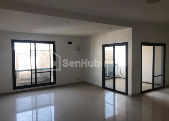 Appartement de 3 chambres à Almadies