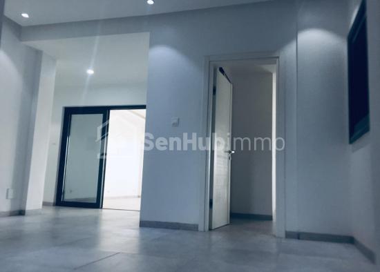 appartement F4 de haut standing à louer au Point-E