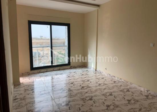 appartement F4 à louer a la cite Mourtada