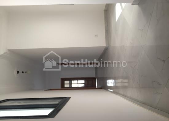 appartement F4 standing à louer a Mermoz