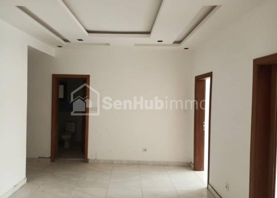 APPARTEMENT 4 CHAMBRES SALON A VENDRE A BIAGUI