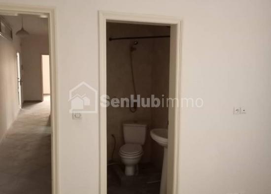 APPARTEMENT 2 CHAMBRES SALON A LOUER USAGES BUREAUX