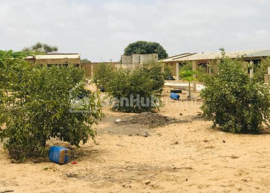 Ferme Agricole de 7713 m² à Diender