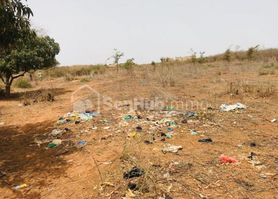 Terrain Agricole de 6468 m² à Keur Moussa