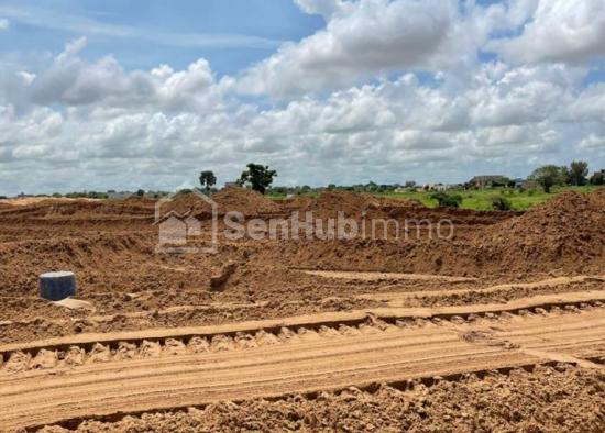 Terrains Titre Foncier Ndiakhirate à vendre