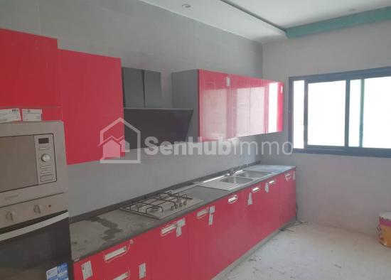 Cite Biagui a vendre Immeuble r+6 tout neuf de 1000m2 Tf individuel