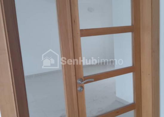 VILLA DUPLEXE F5 A LOUER MBAO VILLENEUVE