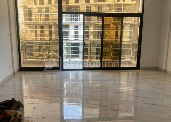 APPARTEMENT F4 SUR LES ALMADIES