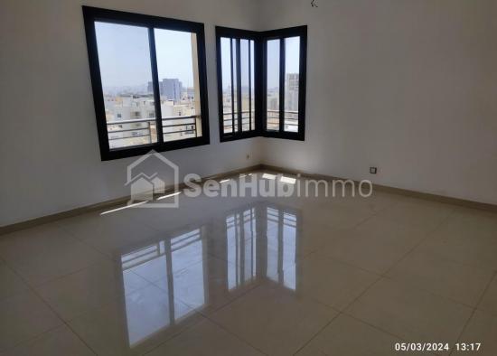 APPARTEMENT F3 A VENDRE A KEUR GORGUI