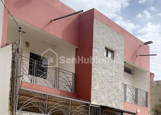 Villa R+1 à louer à la cité holding baobab